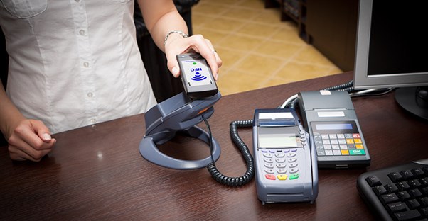 The Differences Between a POS System and a Traditional Cash Register