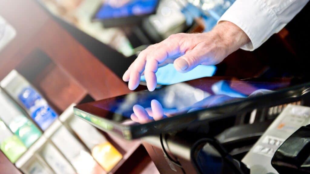 7 Ways Point-of-Sale Systems Have Changed Restaurant Dining
